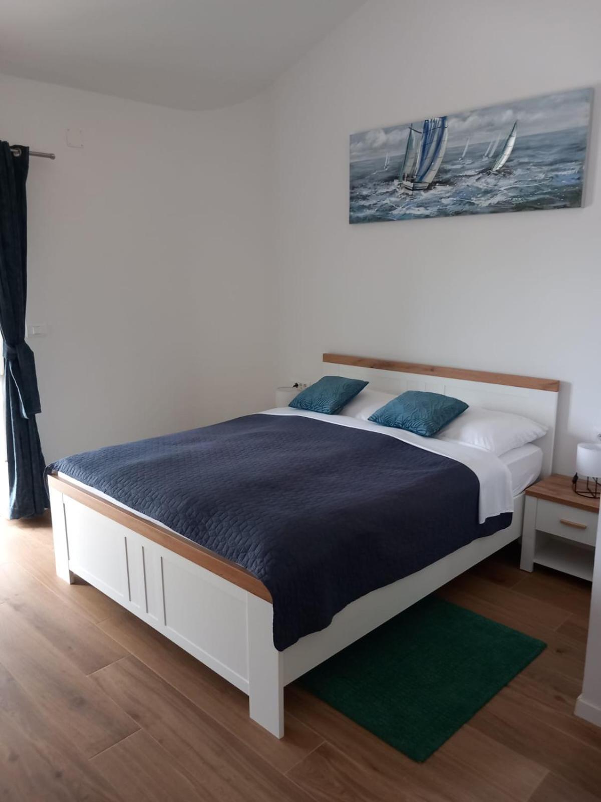 Apartmani Luni Premantura Luaran gambar